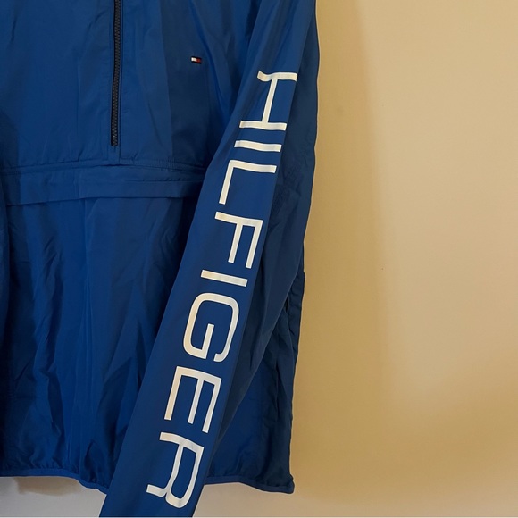 Tommy Hilfiger Quarter Zip Windbreaker Jacket with Hoodie - Men’s Medium - Picture 3 of 6